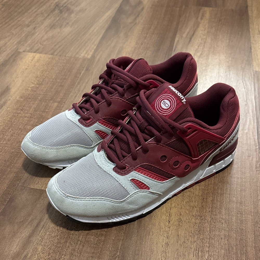 Saucony Grid SD Red and Gray Sneakers